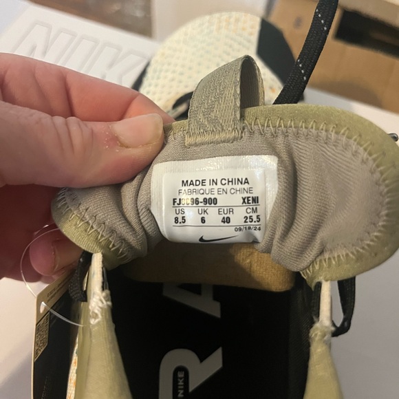 Nike React 4 trail running shoes. * new with Tags* - Picture 5 of 7